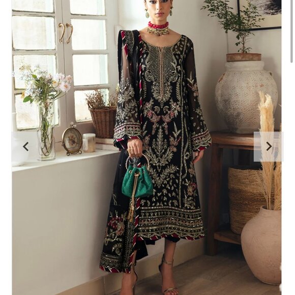 Gulaal Fancy Outfit - Never Worn - Picture 1 of 7